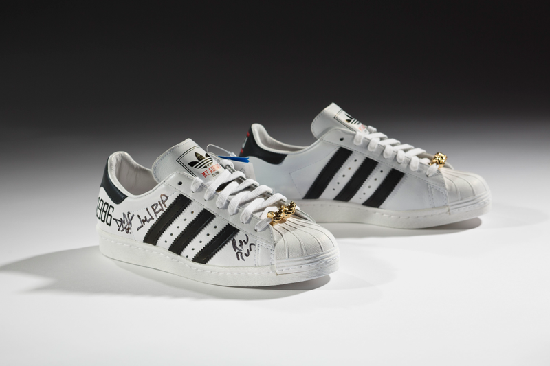 Ron Wood, courtesy of American Federation of Arts/Bata Shoe Museum